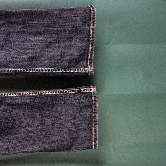 Silver Suki Surplus Mid-Rise Jeans. W31/L34. Euc. BootCut. - Picture 5 of 10